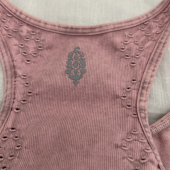 Free People Movement tank top in size M/L. Stretchy and not oversized. Pink - Picture 3 of 5